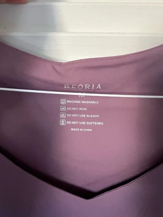 Purple V-Neck Sleeveless Bodysuit - Picture 3 of 3